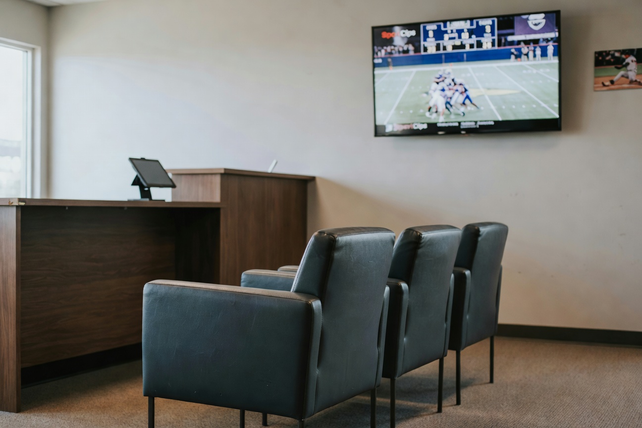 Sport Clips franchise business model visual